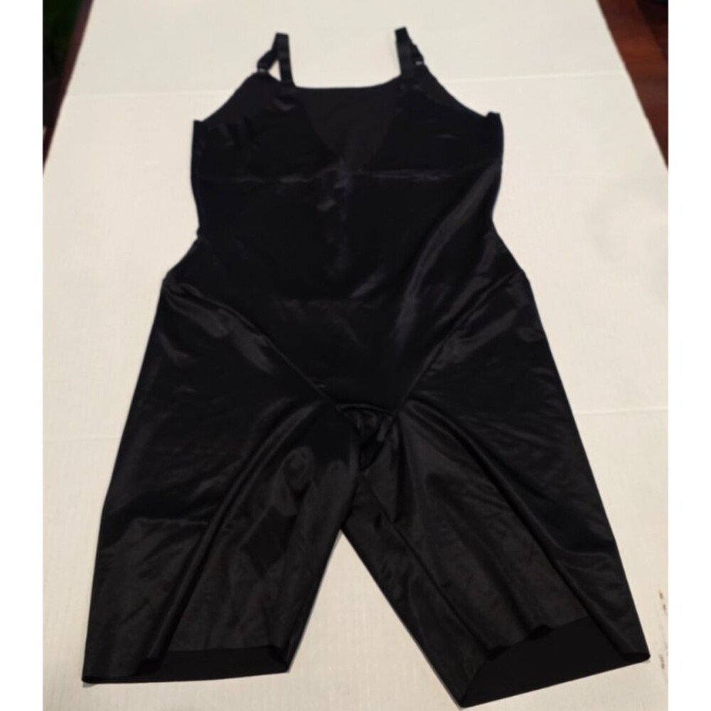 Maidenform Womens Shapewear Mid-Thigh Bodysuit with Tummy Control Large NWOT
